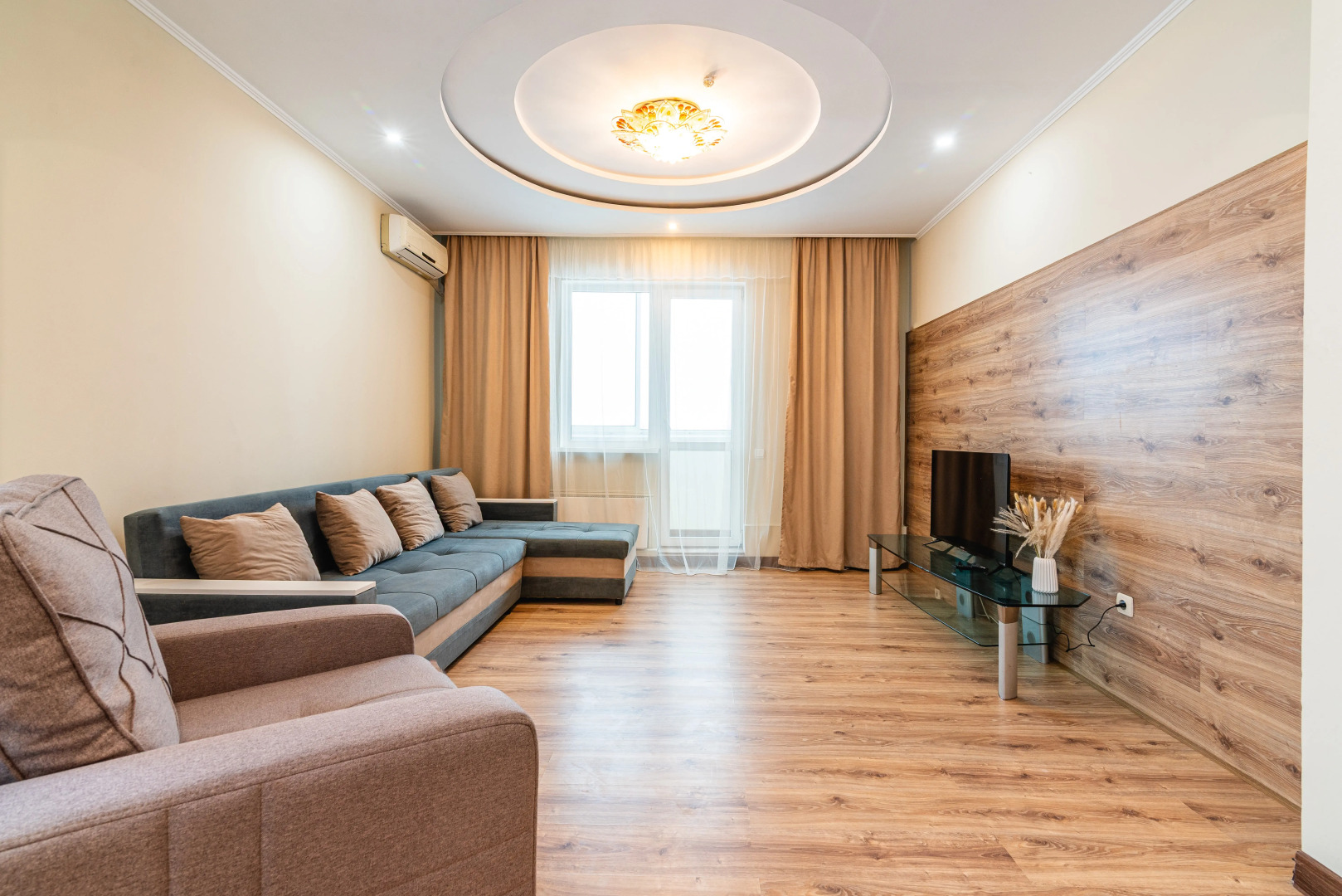 Апартаменты Просторные 3-х комнатные в стиле минимализм