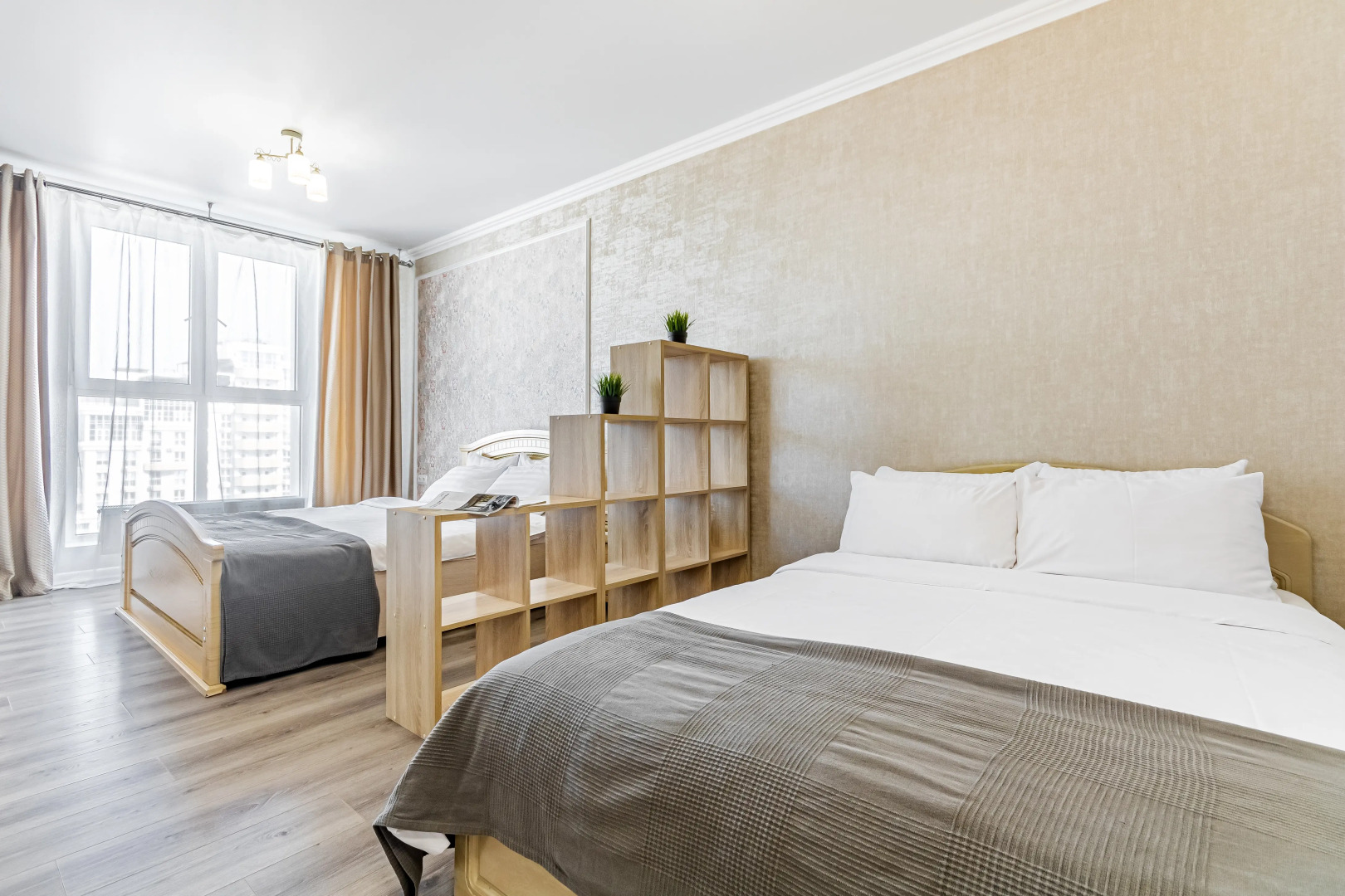 Апартаменты 2 Кровати Диван 6 гостей Центр Краснодара 22 Этаж Smart TV и Вид из Окна