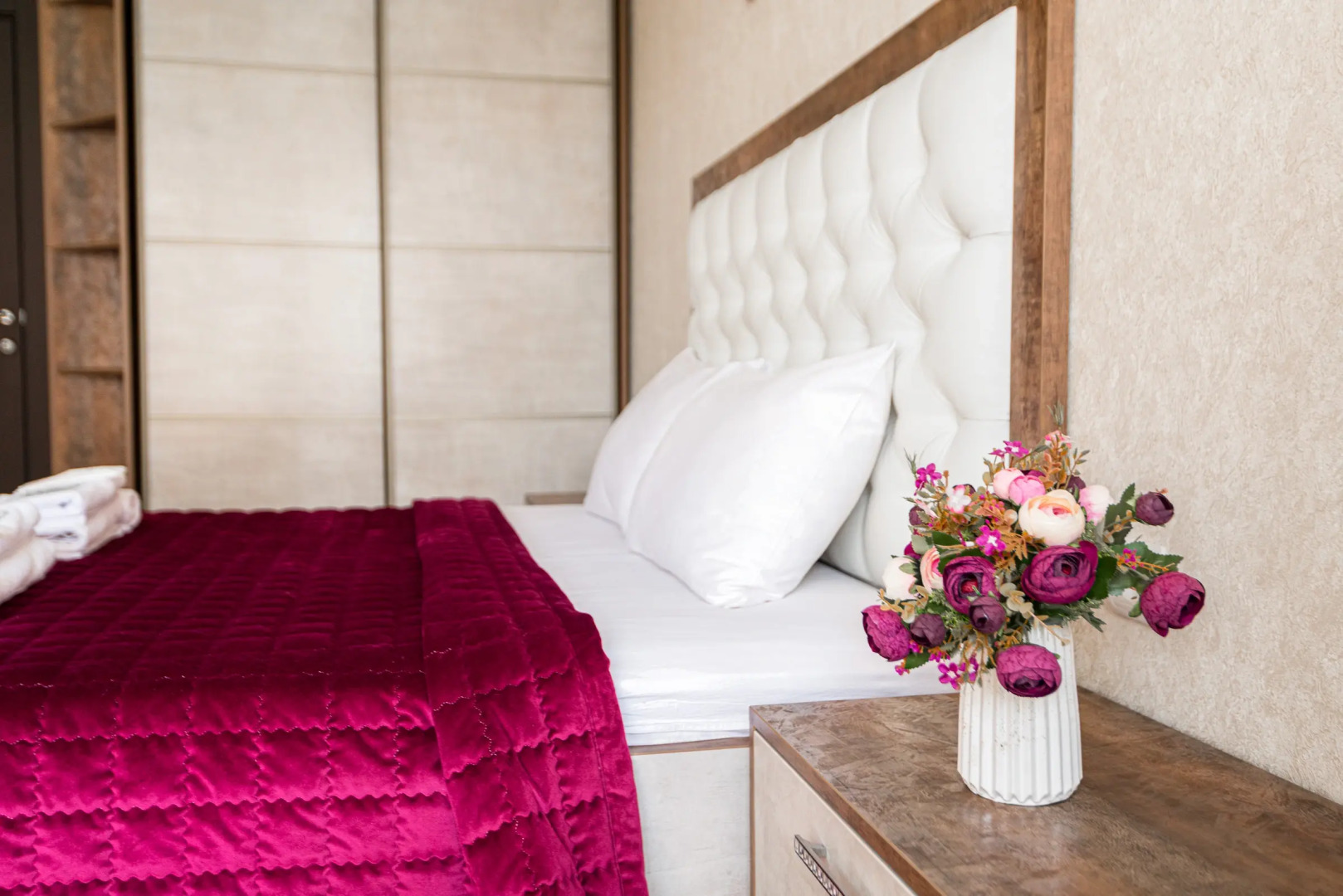 Квартира 2-к в центре на О.Волкова 3 от RentAp, 6 сп.мест