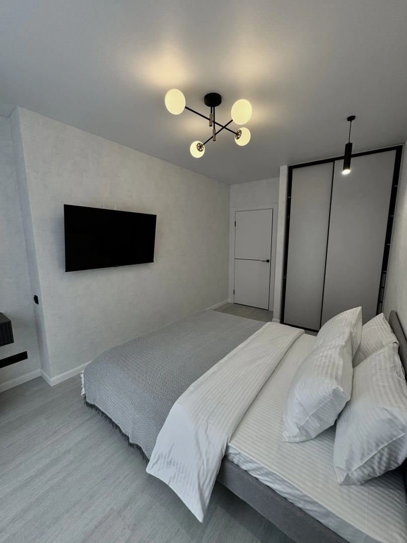 Апартаменты Двухкомнатные на Строителей 60/4