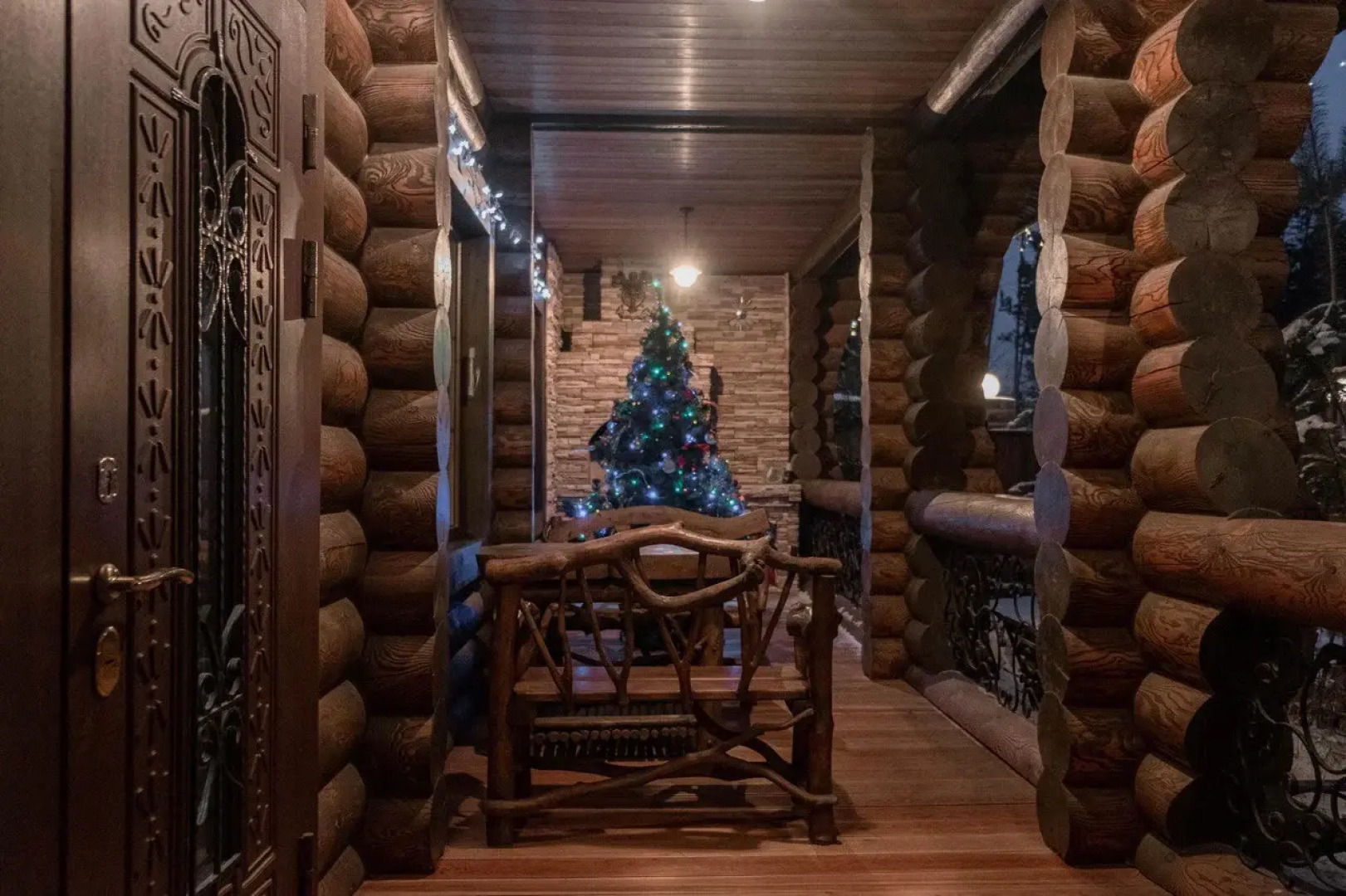 Частный Дом Избушка в Соснах с Бассейном и Хамамом