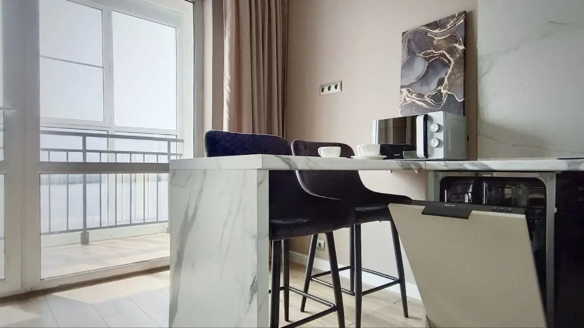 Квартира дизайнерская Renta27 в ЖК Riverdаy