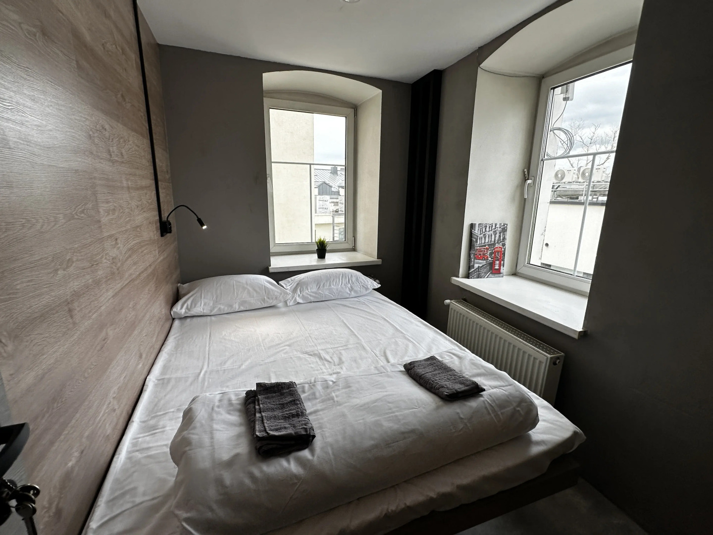 Отель SHELTERZ Три вокзала