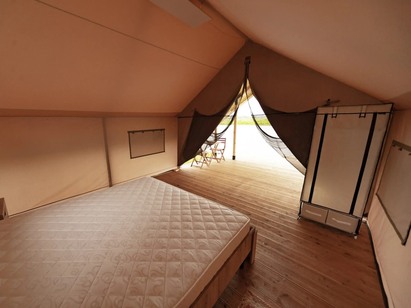 Глэмпинг Остров