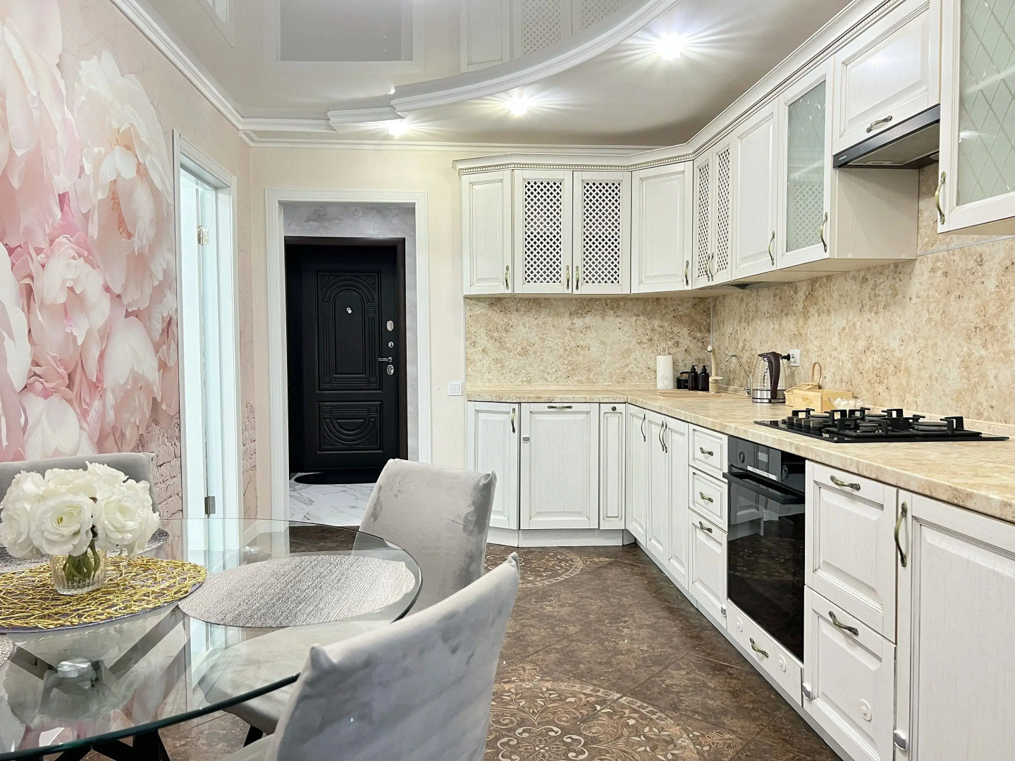 Квартира Роскошная Kravc Group с камином и просторной лоджией