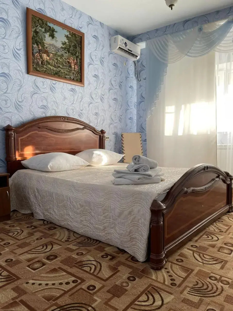 Na Naberezhnoy