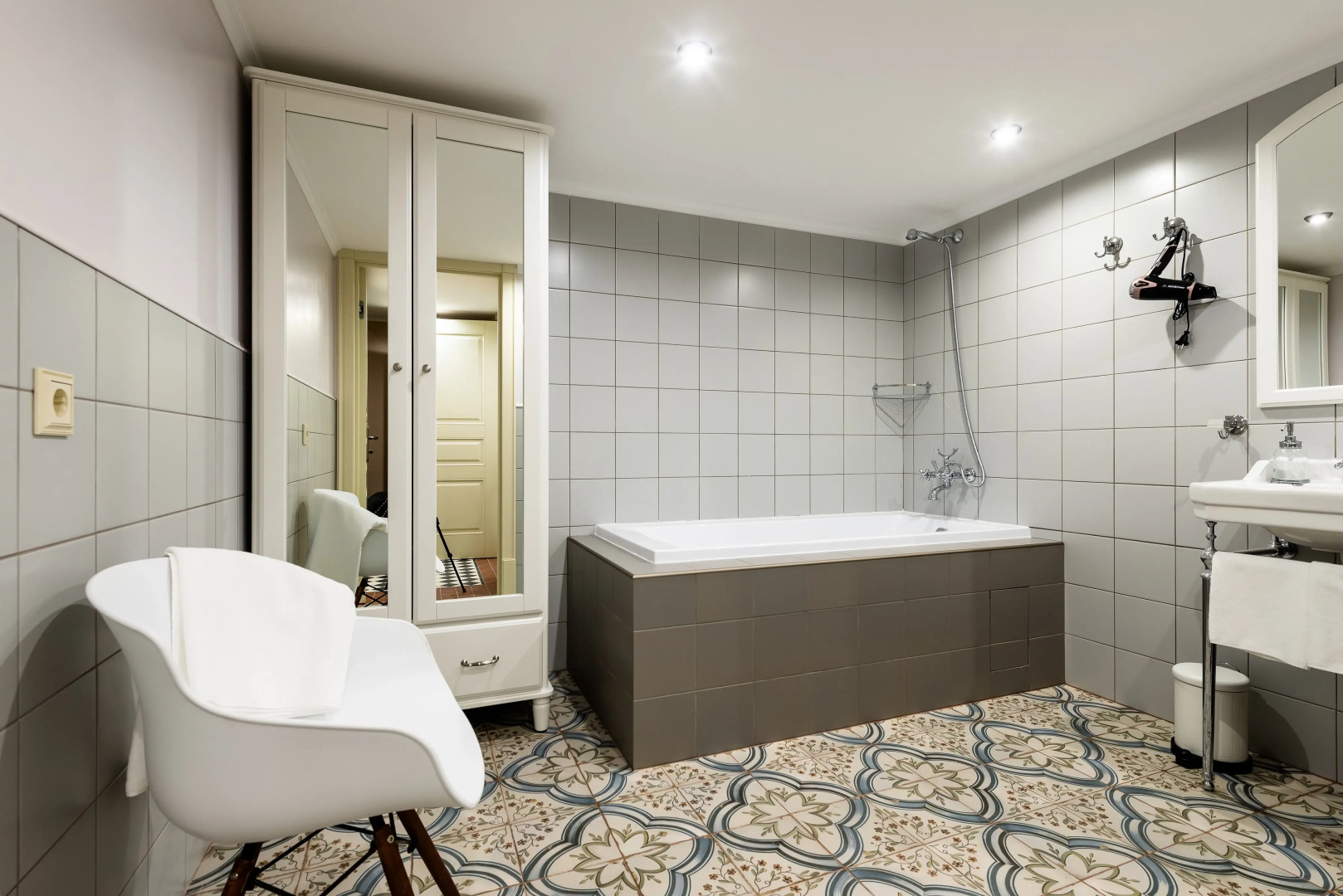 Апартаменты D на Чайковского с двумя спальнями №3