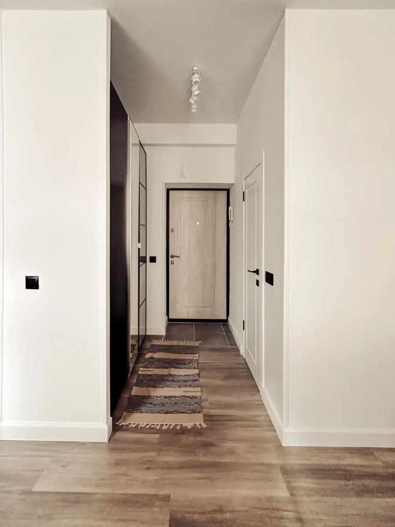 Квартира В. Первомайская