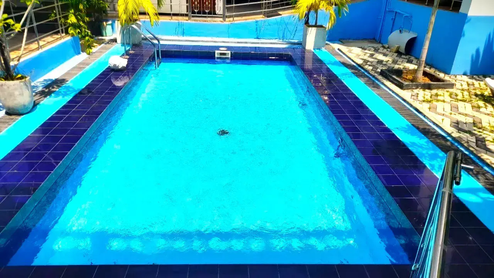 Отель Sea Breeze