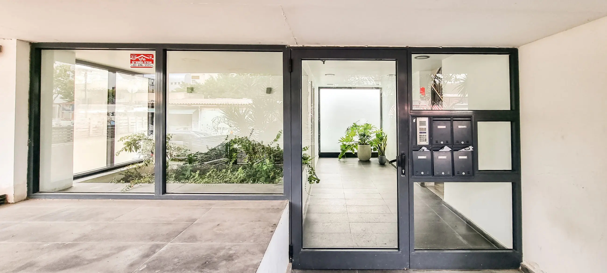 Апартаменты Ophrys 1BR Tel Aviv Kerem Kalisher