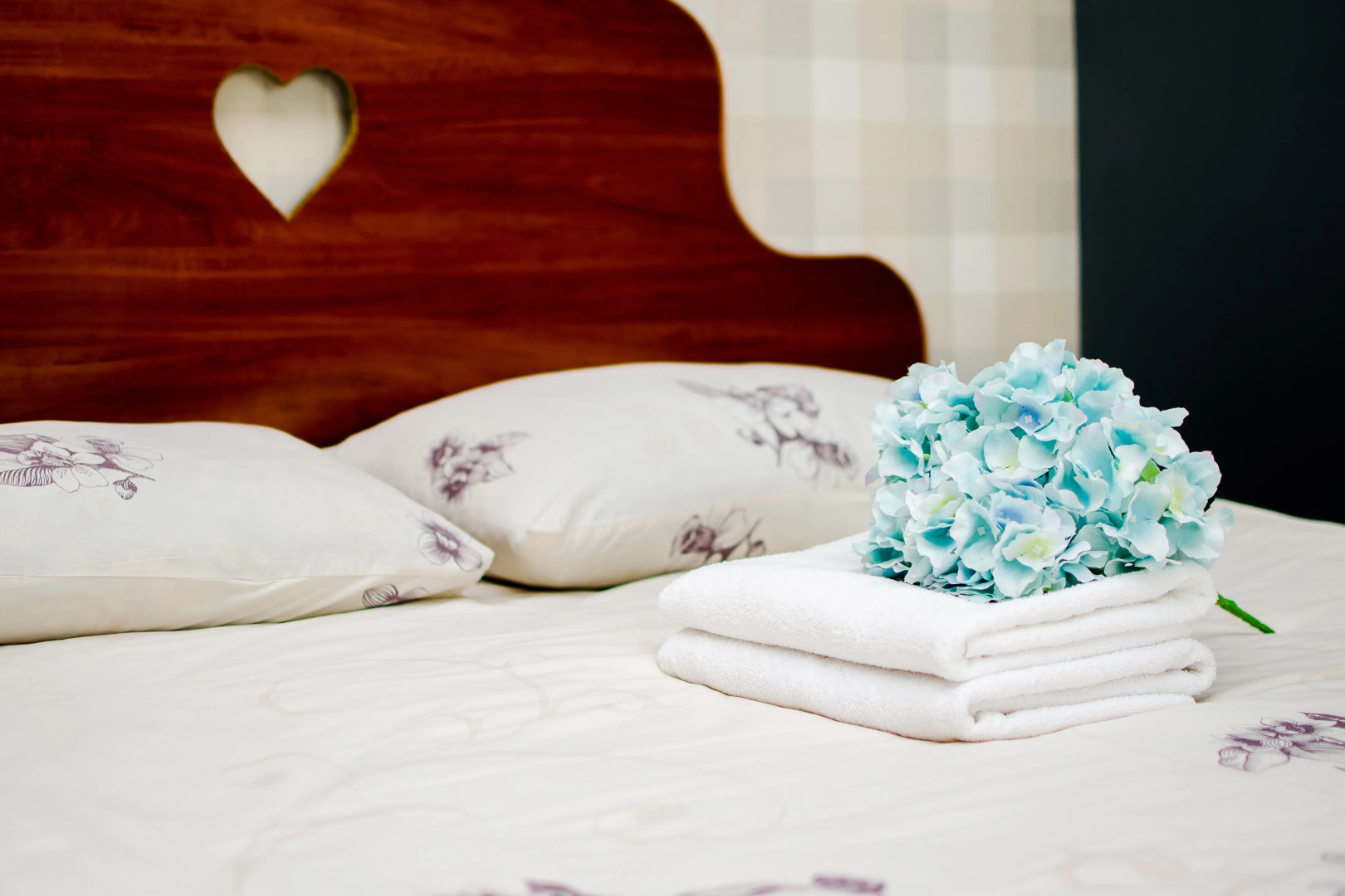 Апартаменты Квартирный Вопрос на Строителей 8