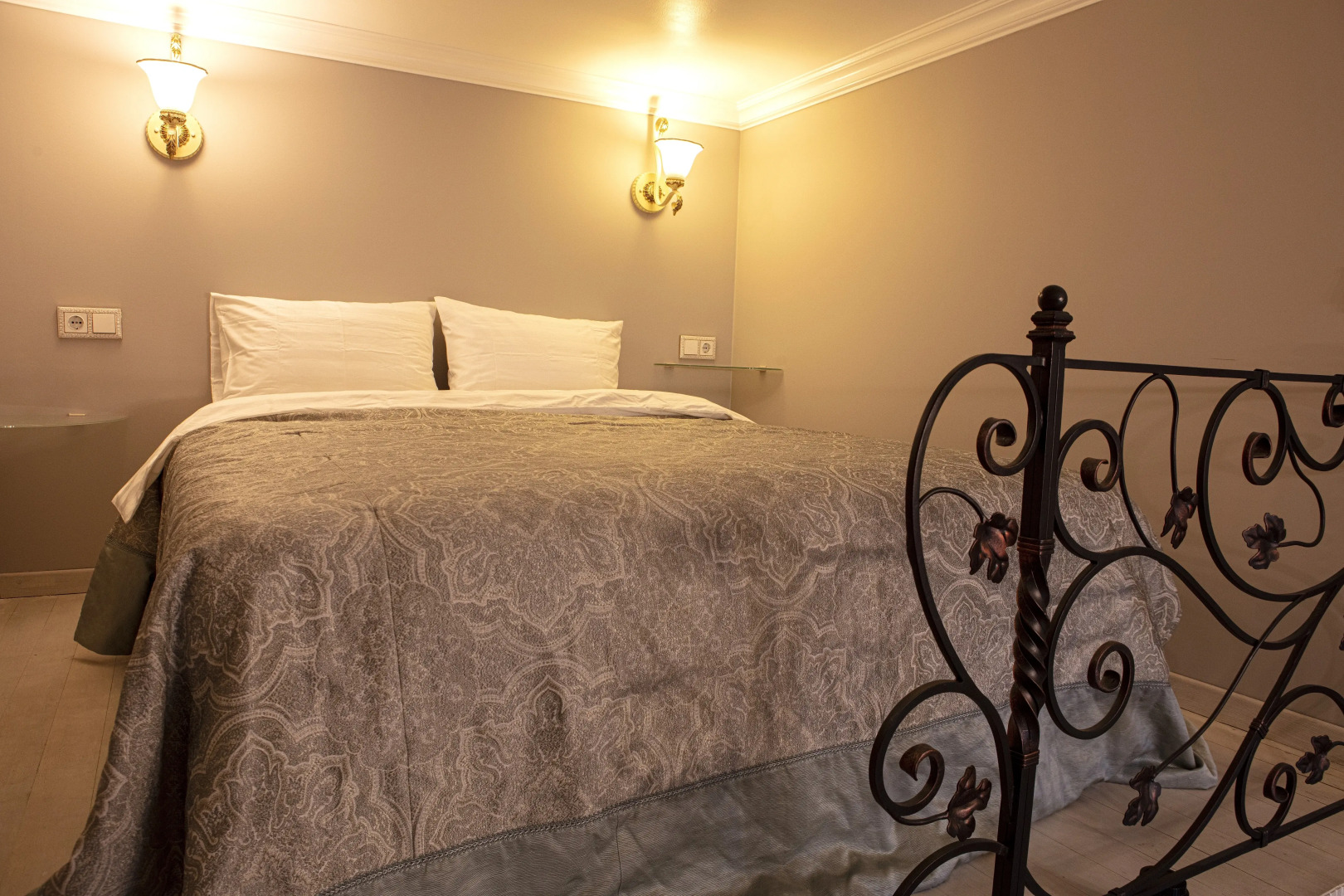 Видовые апартаменты рядом со Спасом на Крови