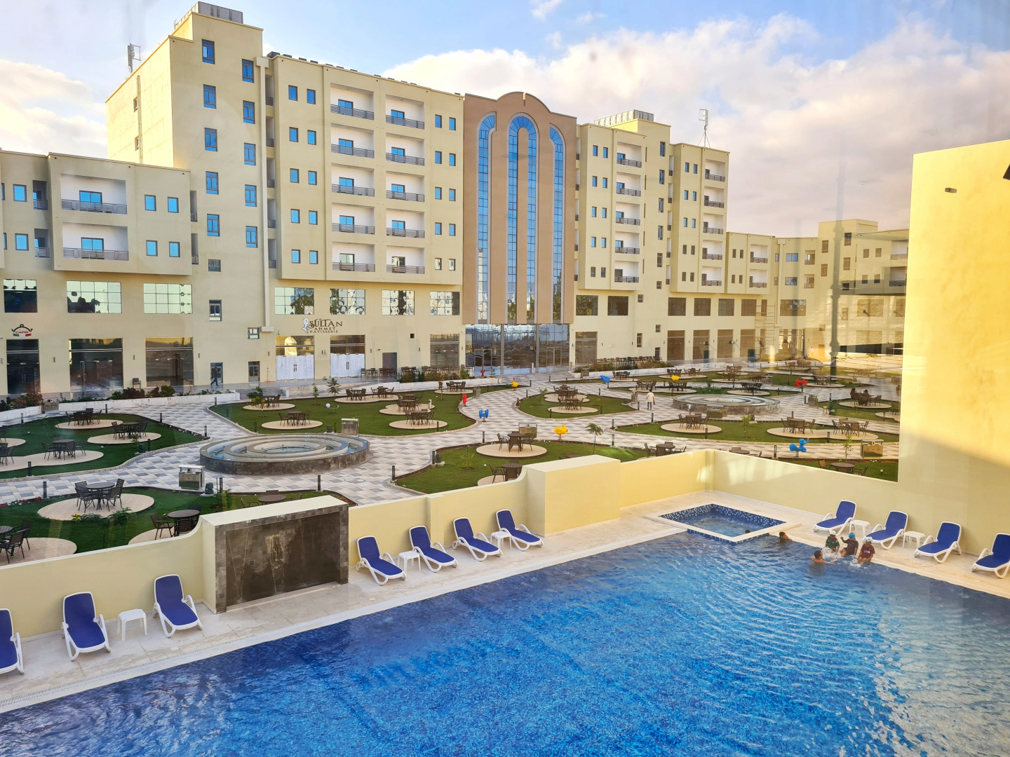 Отель The Plaza  and Resort