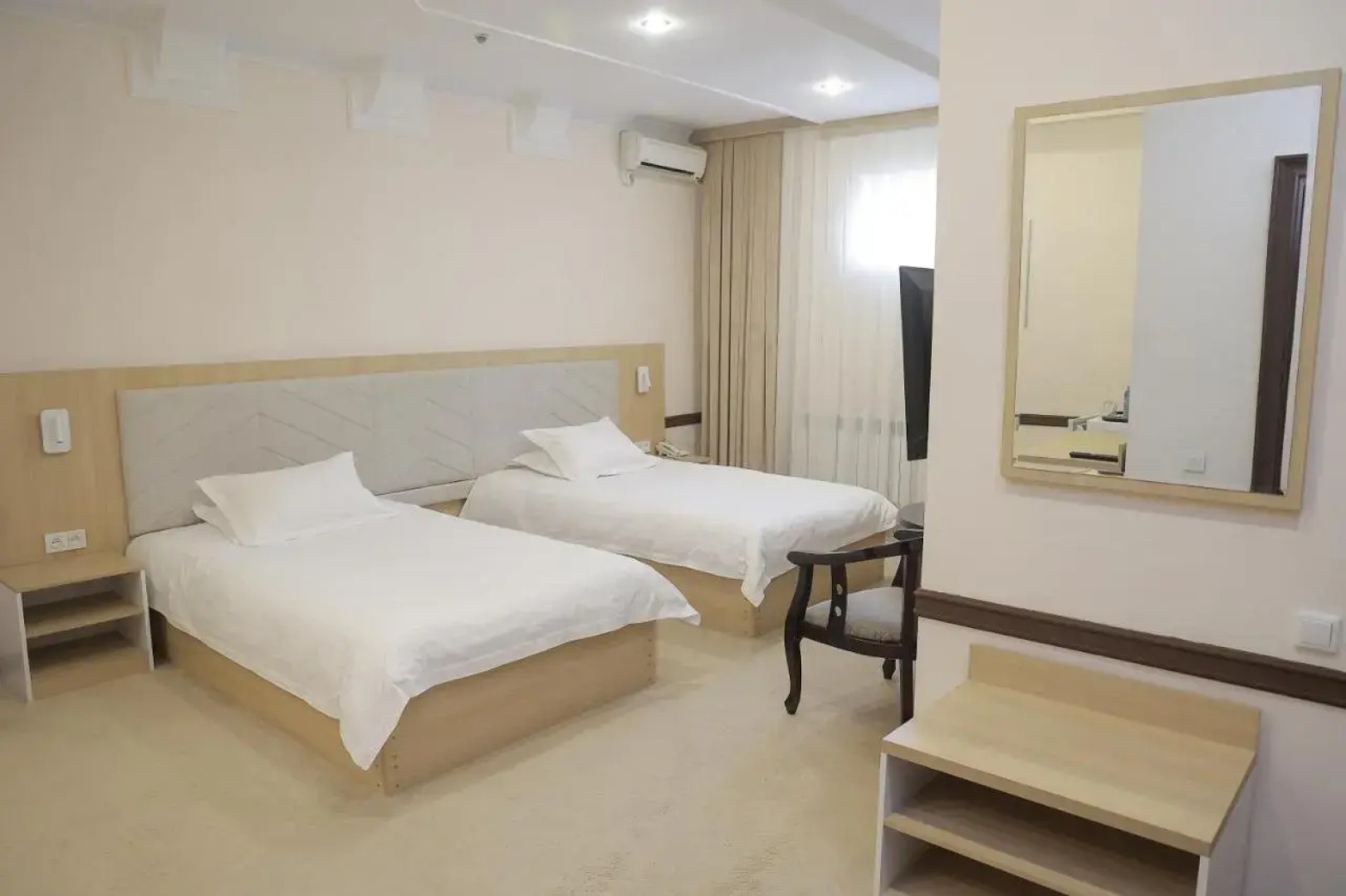 Отель GRAND ROYAL