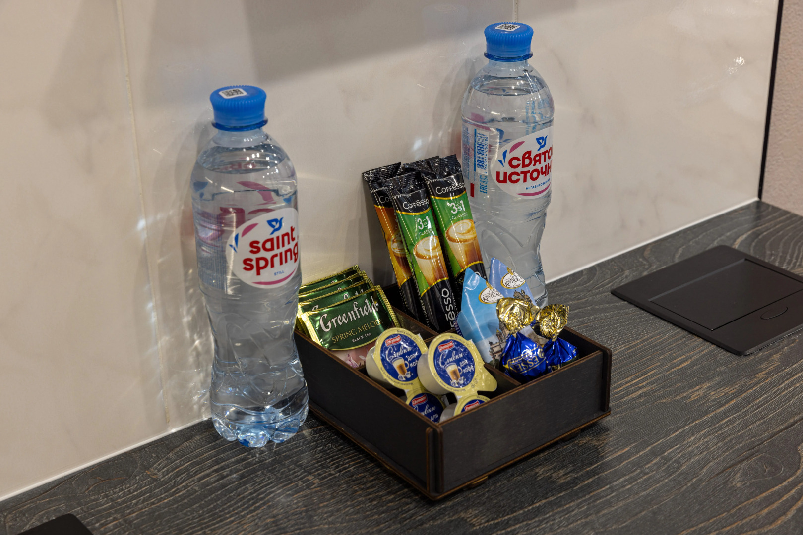 Квартира Дизайнерская Студия на Три Окна Feel At Home у Невского Проспекта