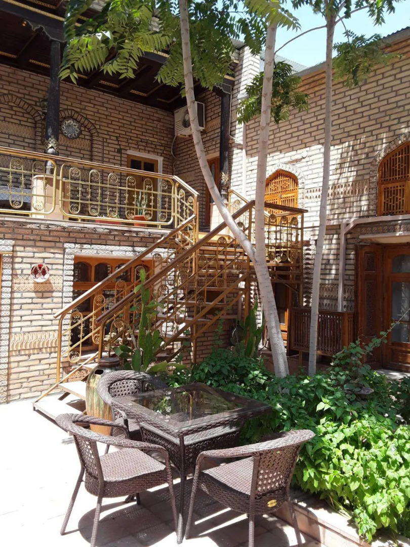 Отель Sasha & Son