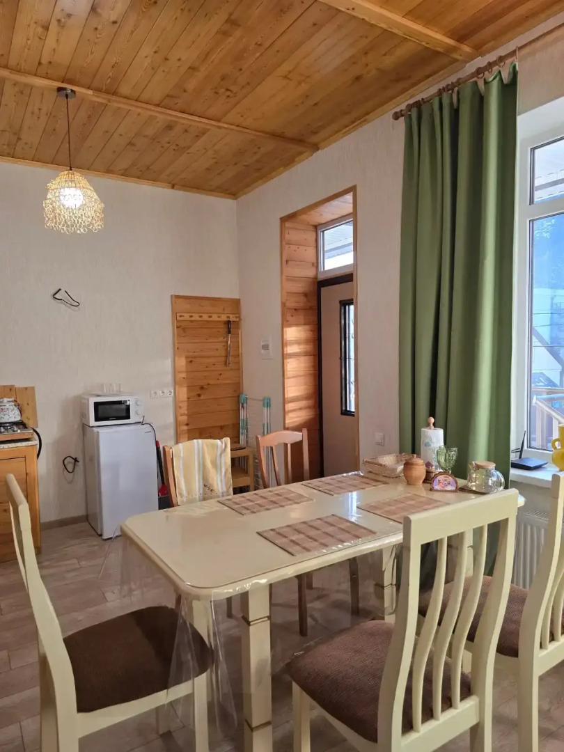 Квартира с видом на горы на улице Энгельса 15