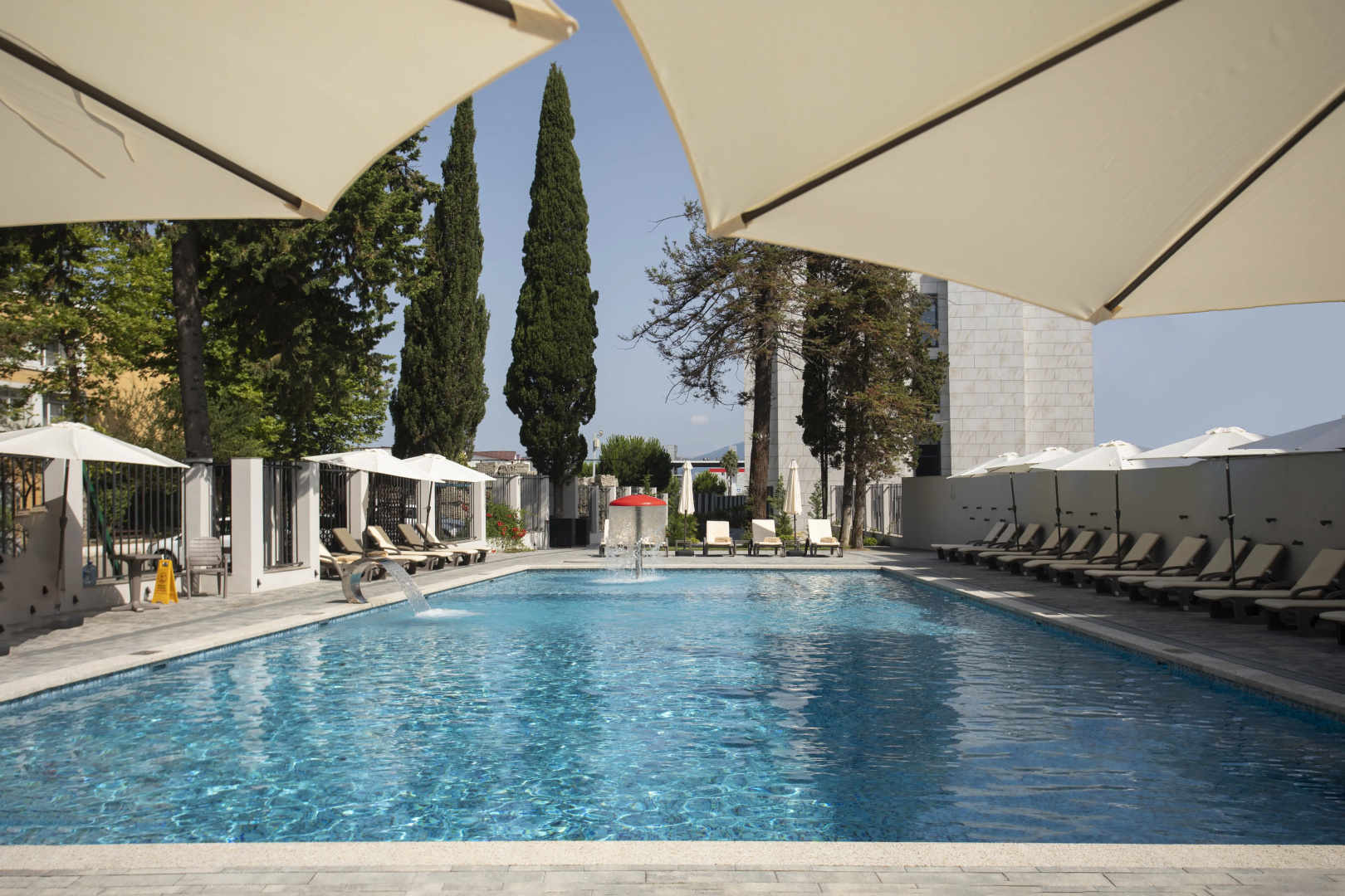 Cosmos Adler Hotel