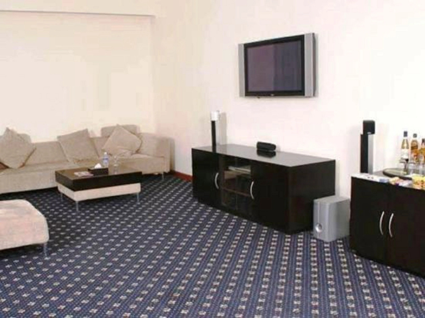 Отель Phoenicia Tower Hotel&Spa