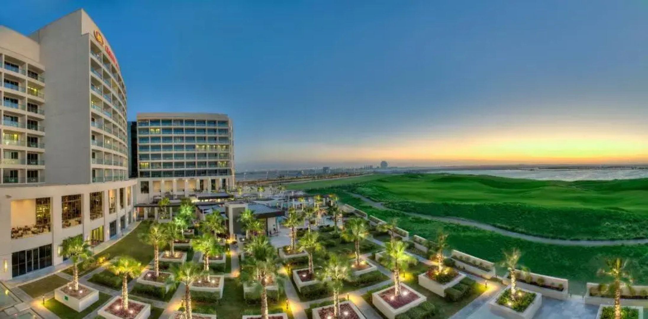 Отель Crowne Plaza Abu Dhabi Yas Island by IHG