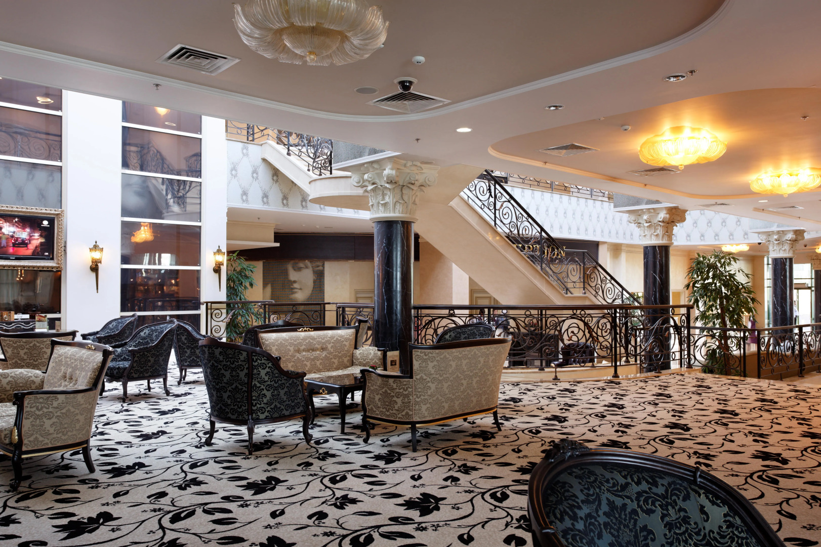 Отель Милан