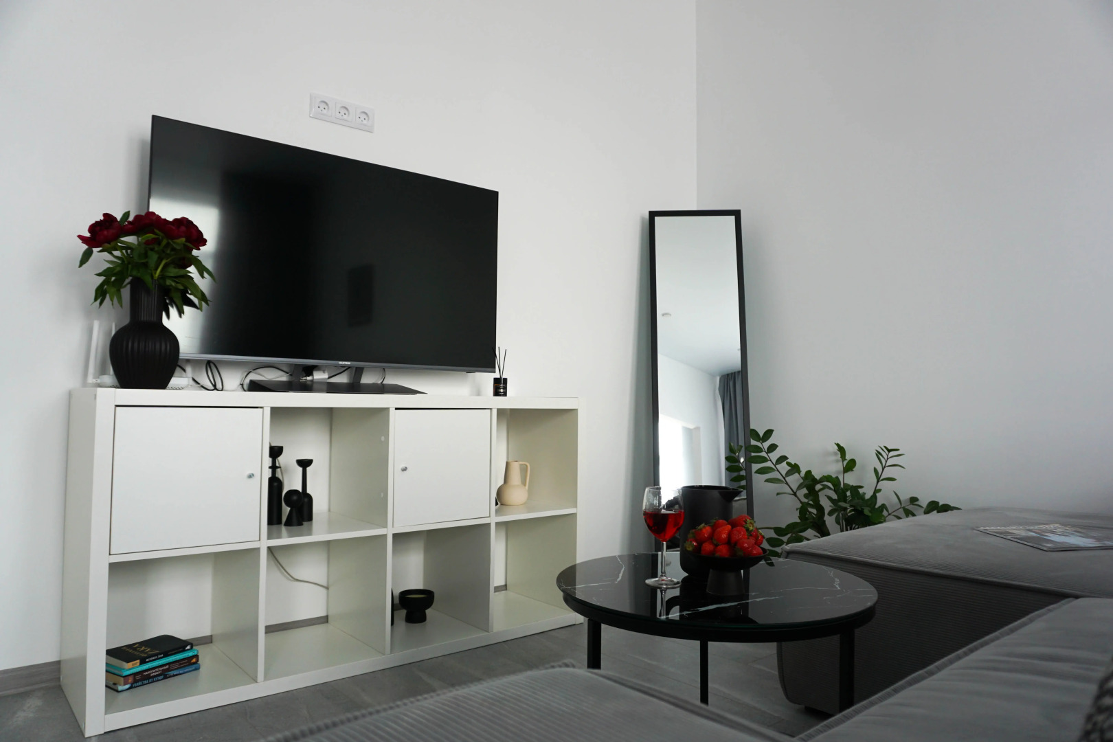 Квартира Двухкомнатная Apartic Возле Зоопарка