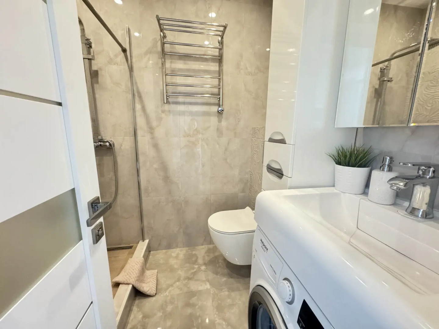 Апартаменты Morskaya Simfonya-2 с панорамой на море бассейном на территории ЖК