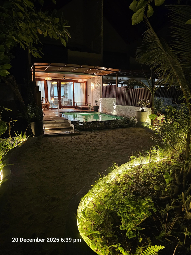 Отель Island Luxury Retreat Maalhos