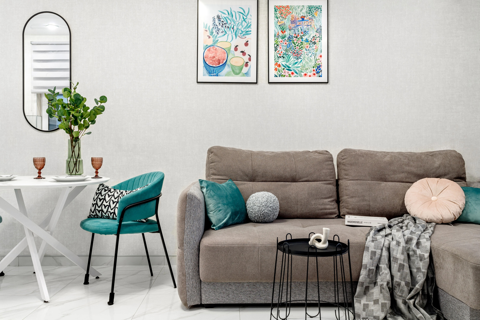 Апартаменты UzorApart Комфортная студия в центре с потрясающим видом на море