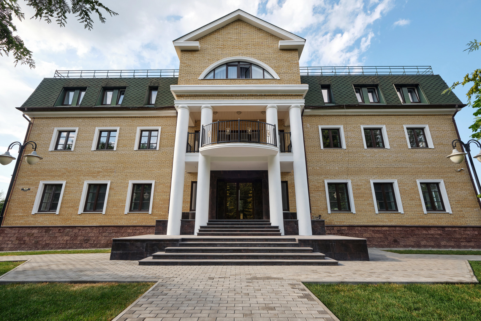 Отель Santa Russa