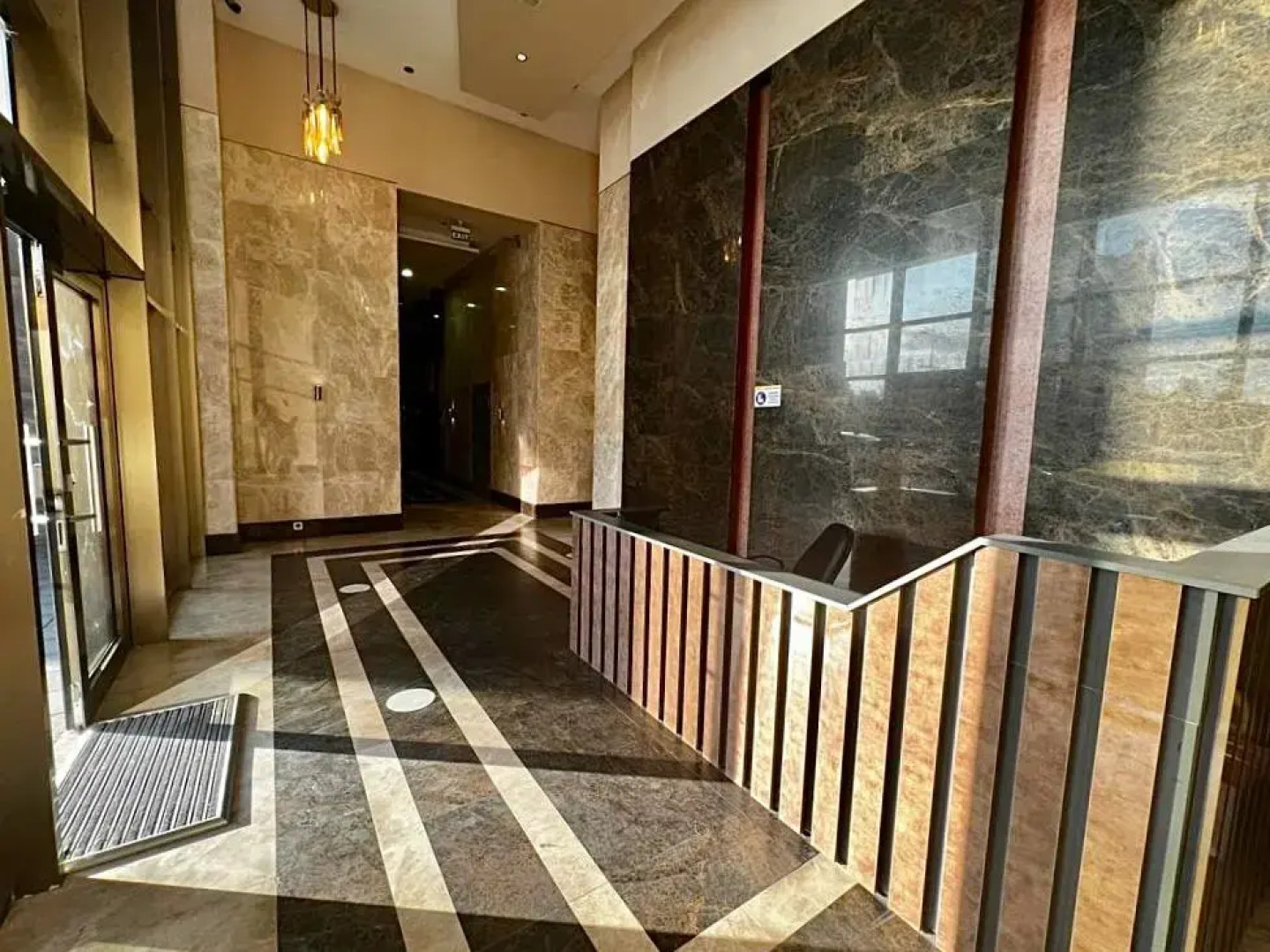 Апарт-отель на берегу моря, Porta Batumi Tower