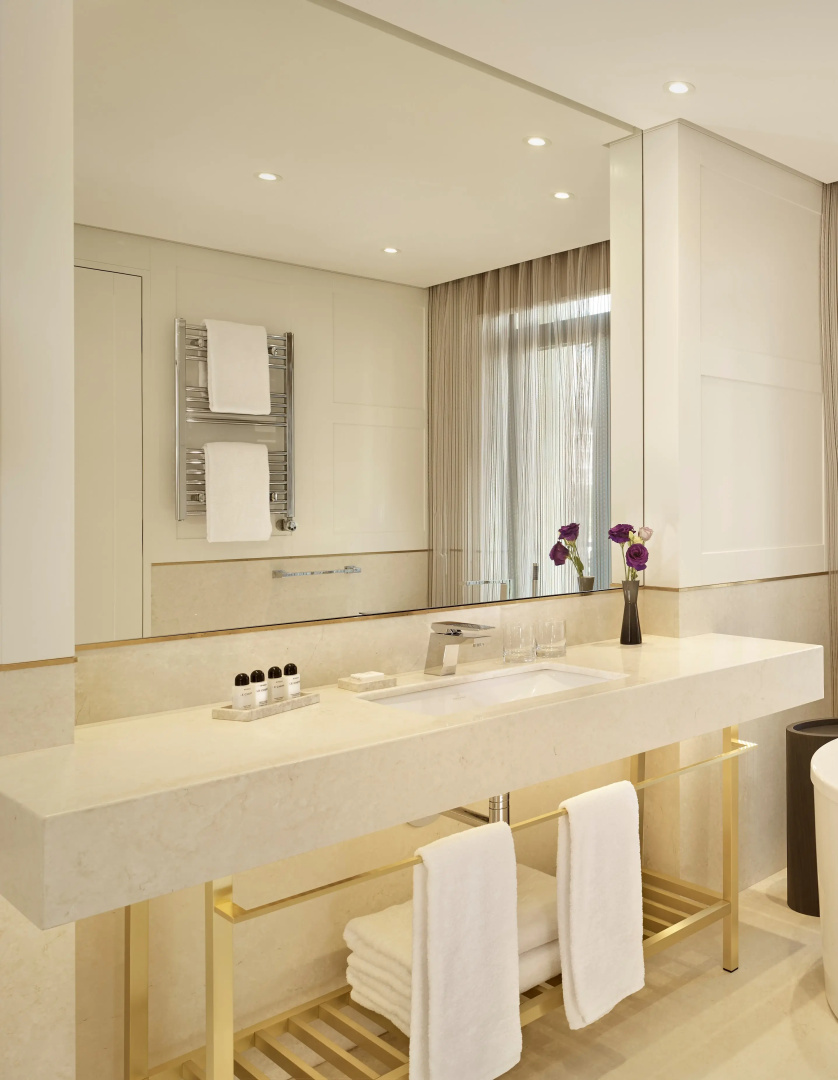 The Alexander, a Luxury Collection Hotel