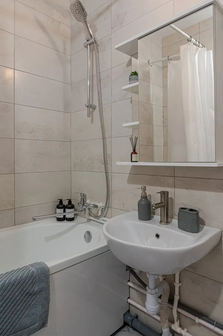 Квартира Студия на Уктусе 21 этаж вид на пруд