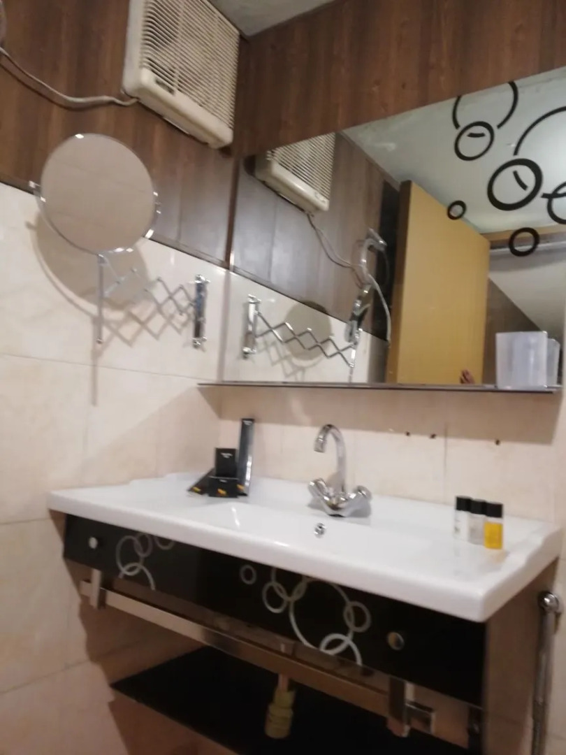 Отель Lions Lahore