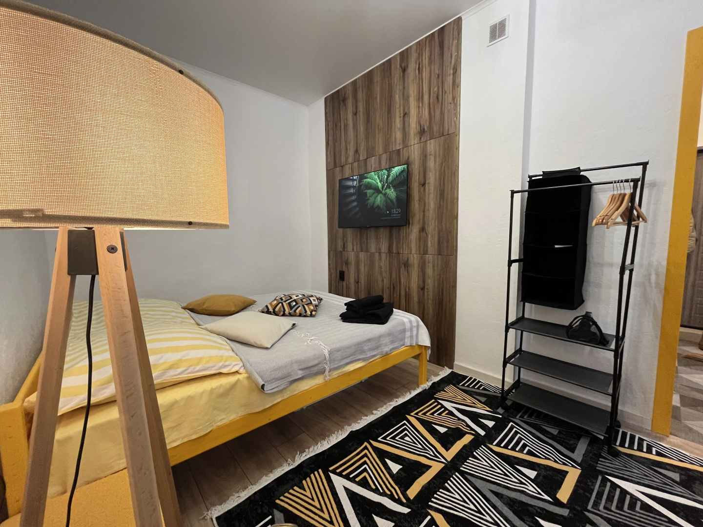 Квартира Желтая студия у авто и жд вокзала