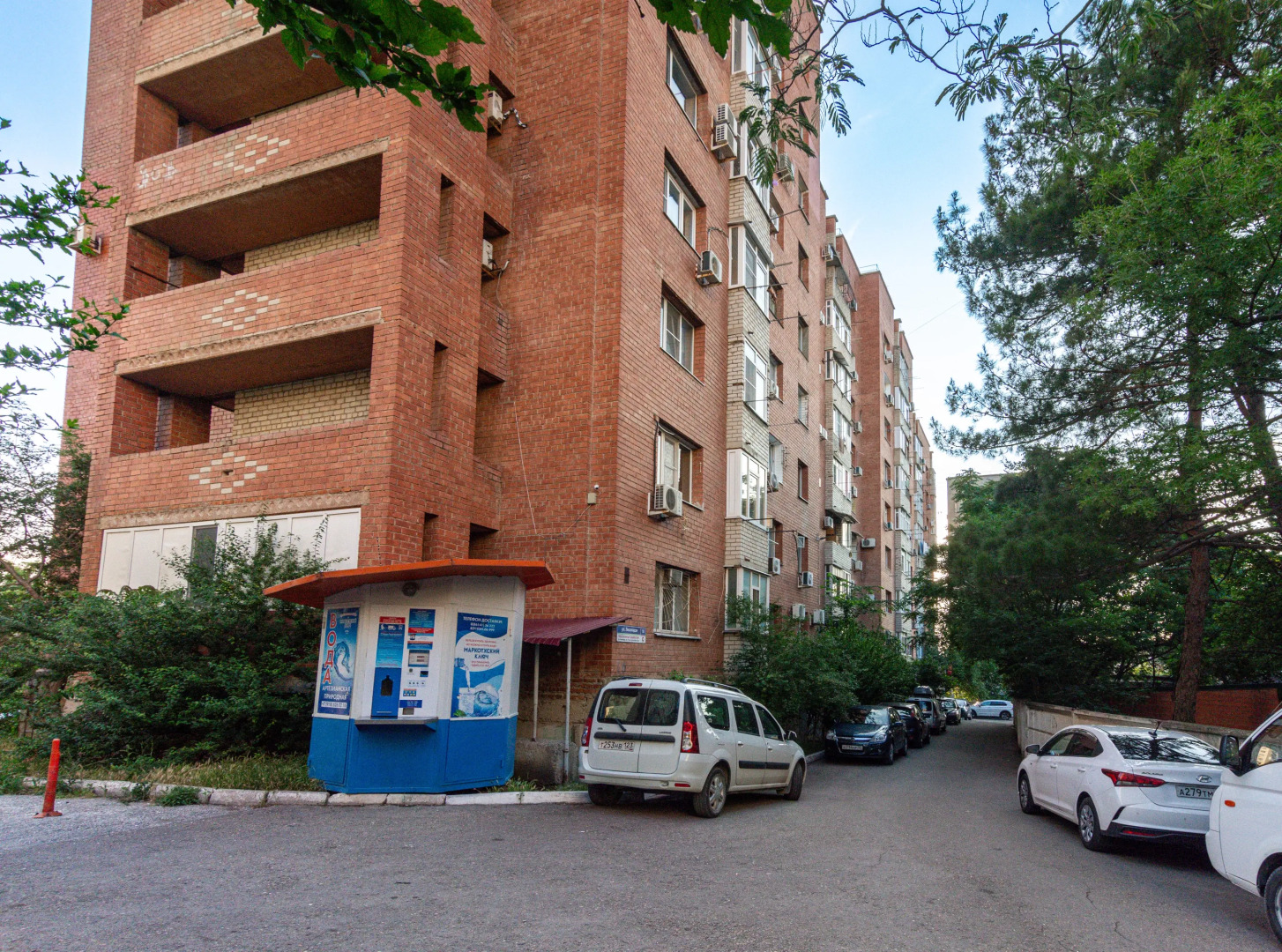 Квартира на Леселидзе 10