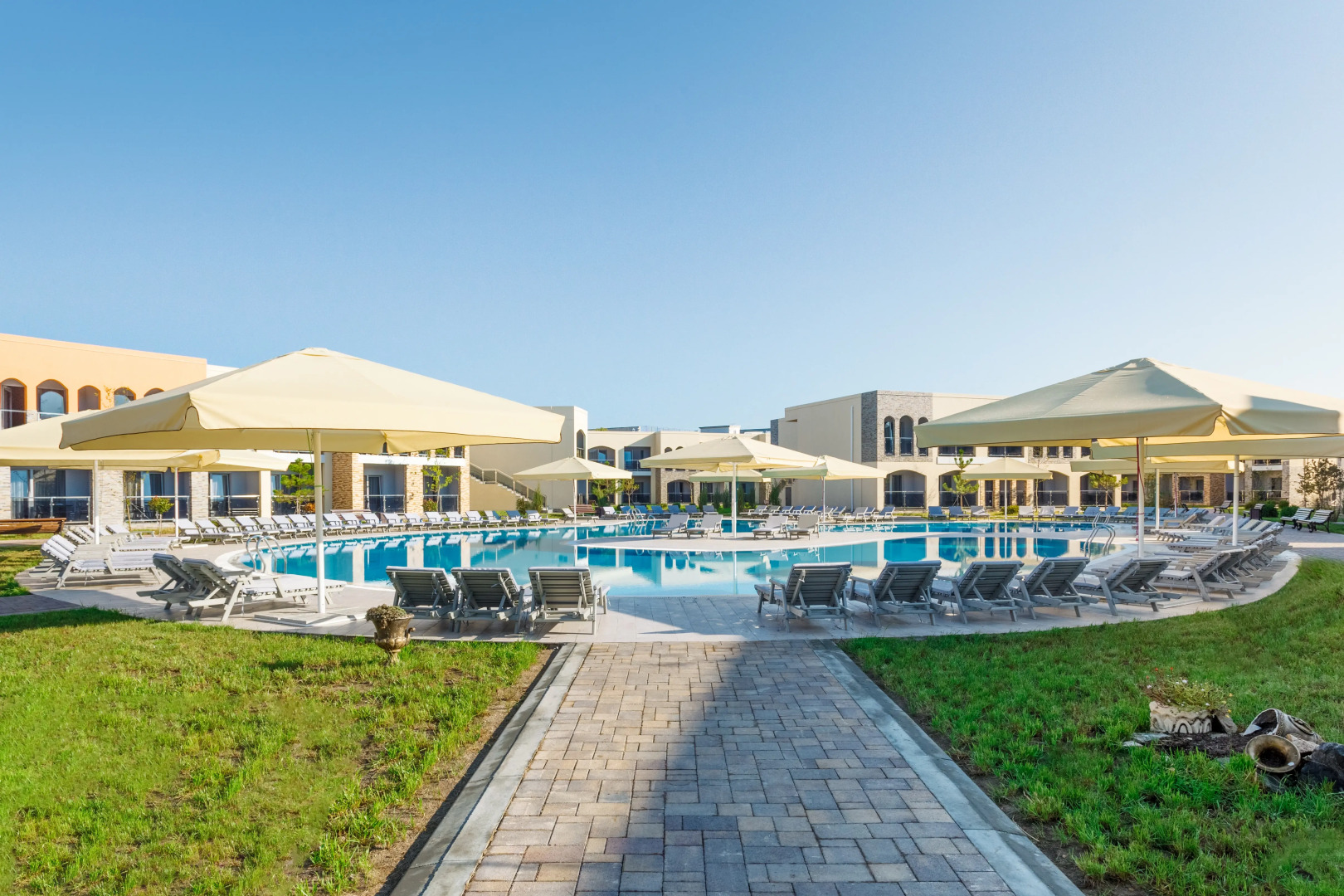 Отель Morea Family Resort & Spa