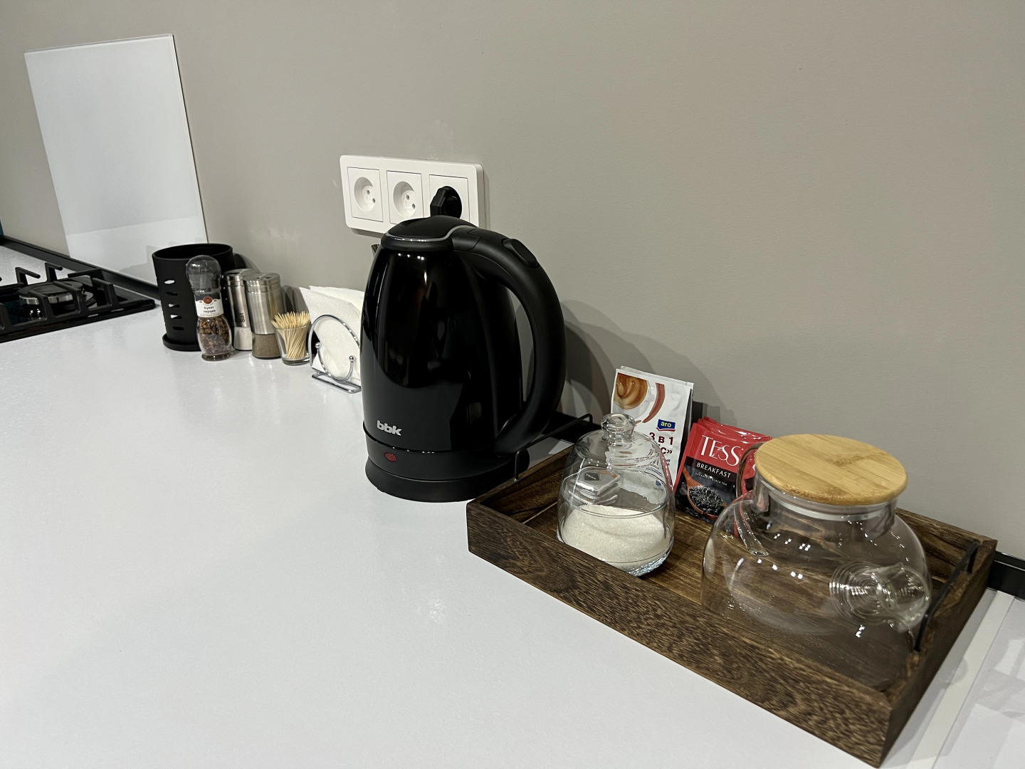 Апартаменты Современная Лаконичная Квартира Рядом с Фонтаном и Сквером Героев