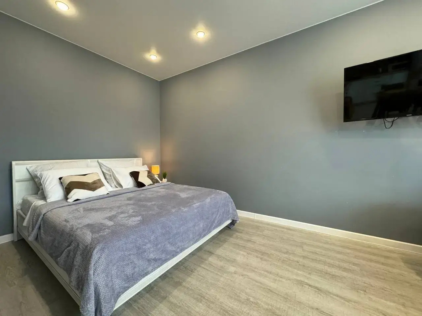 Апартаменты СИБИРЬ HOUSE   Люкс напротив Московской площади