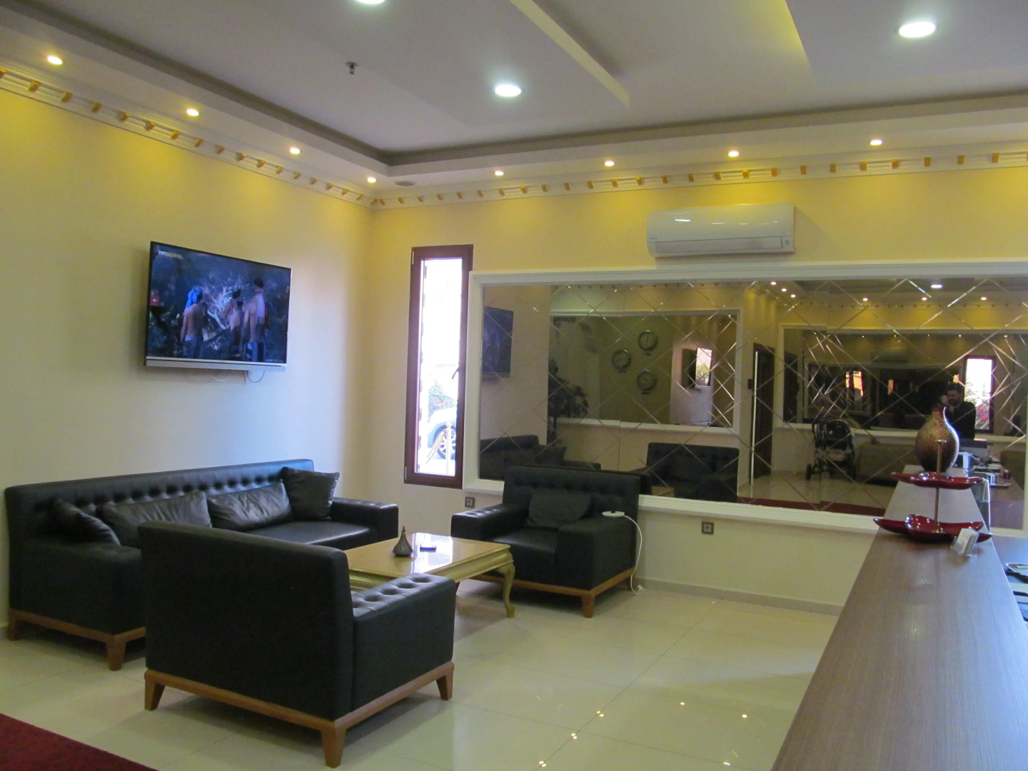 Myy Suites Apart-Hotel