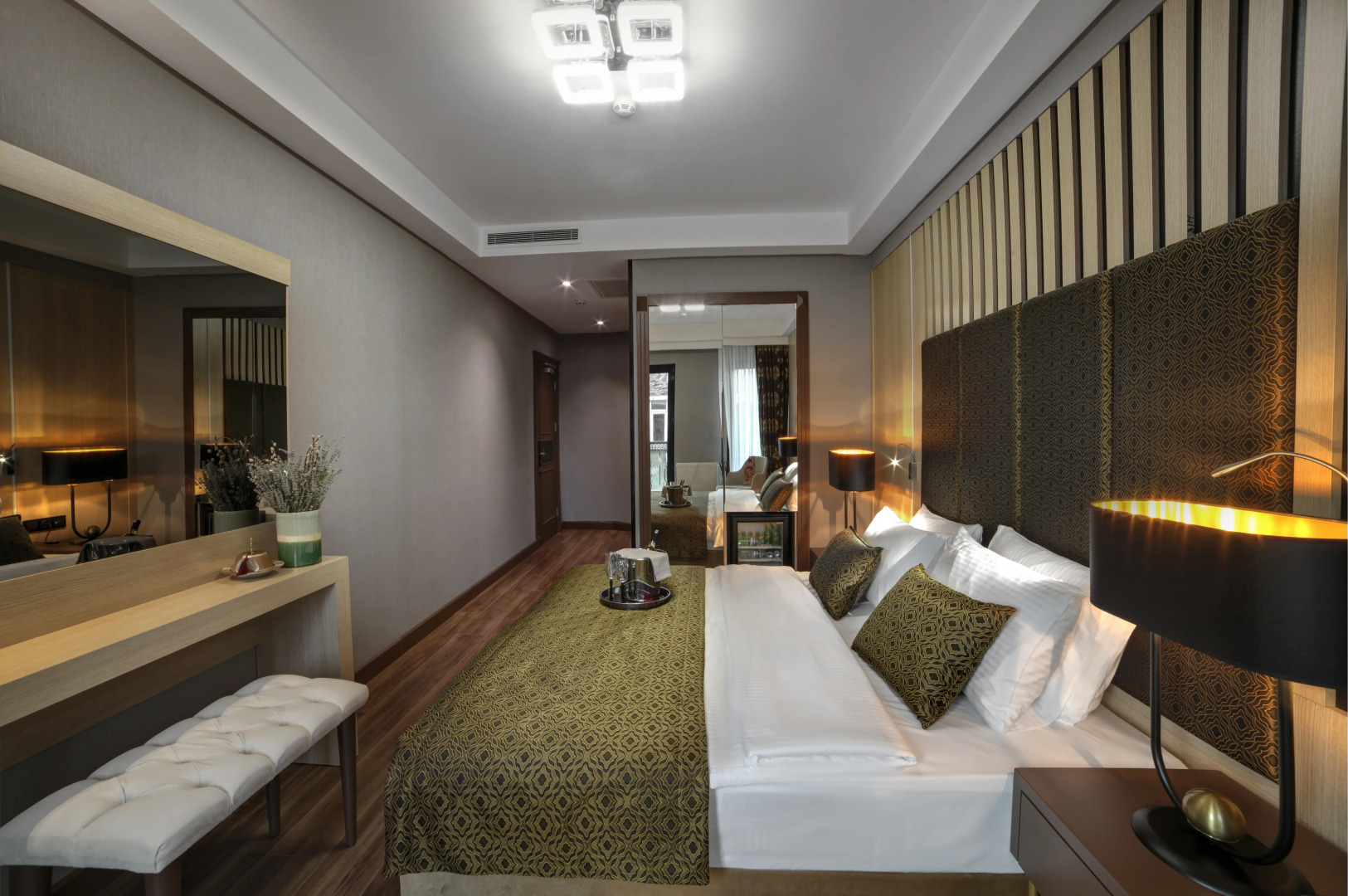 Отель Pell Palace Hotel & Spa