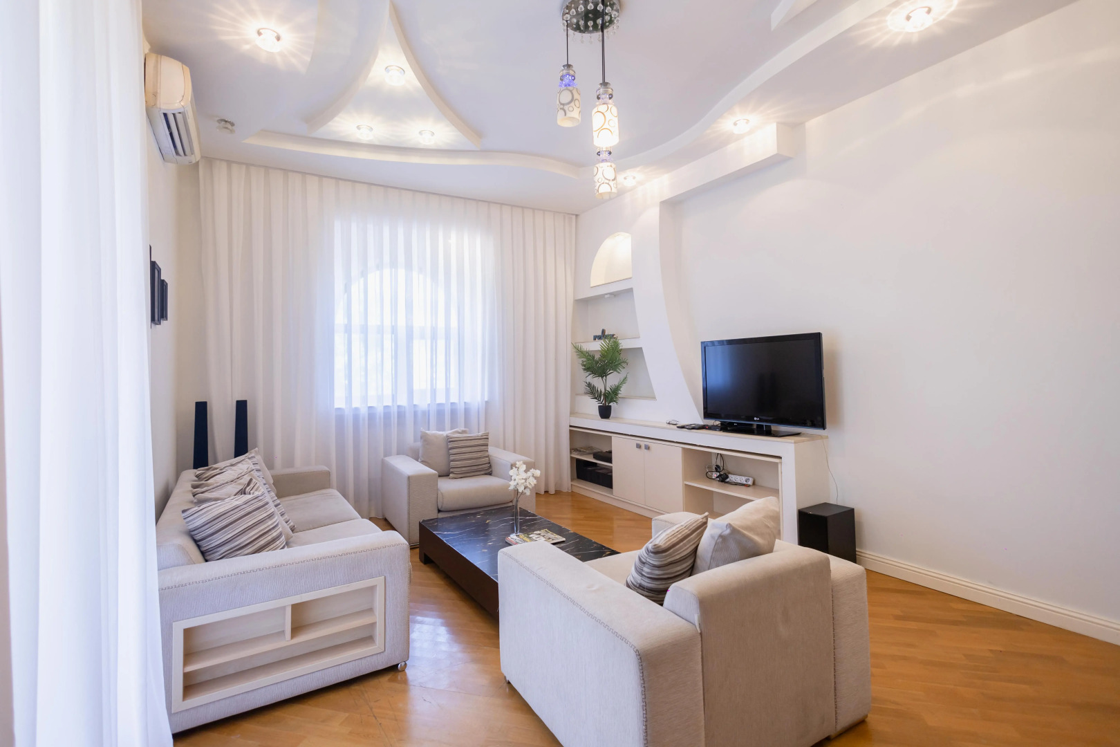 Апартаменты Односпальные с Гостиной Комнатой на Торговой улице