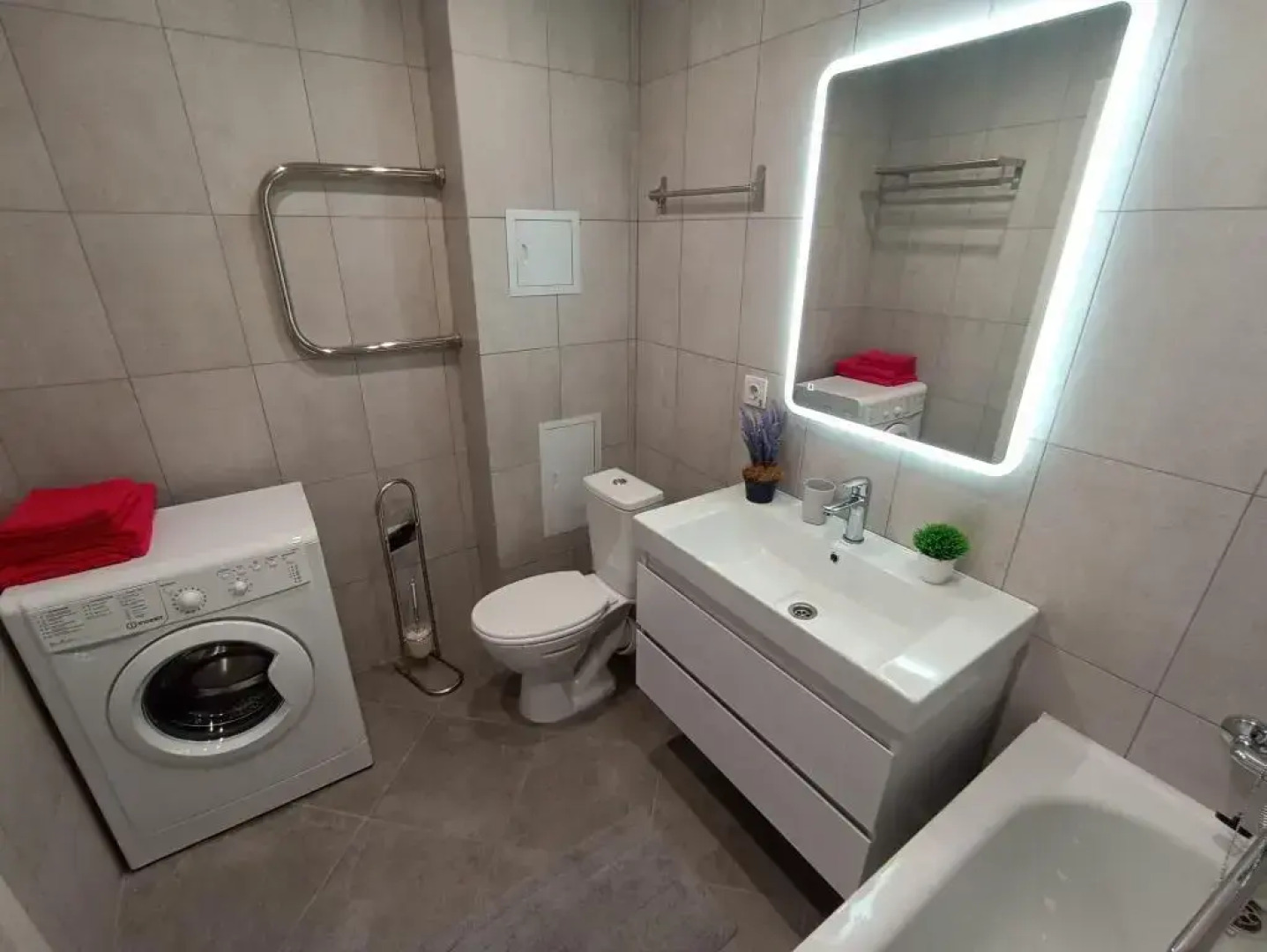 Апартаменты 1-комнатные сети «Все в гости» на ул.Кузнецова 97А на 3 этаже