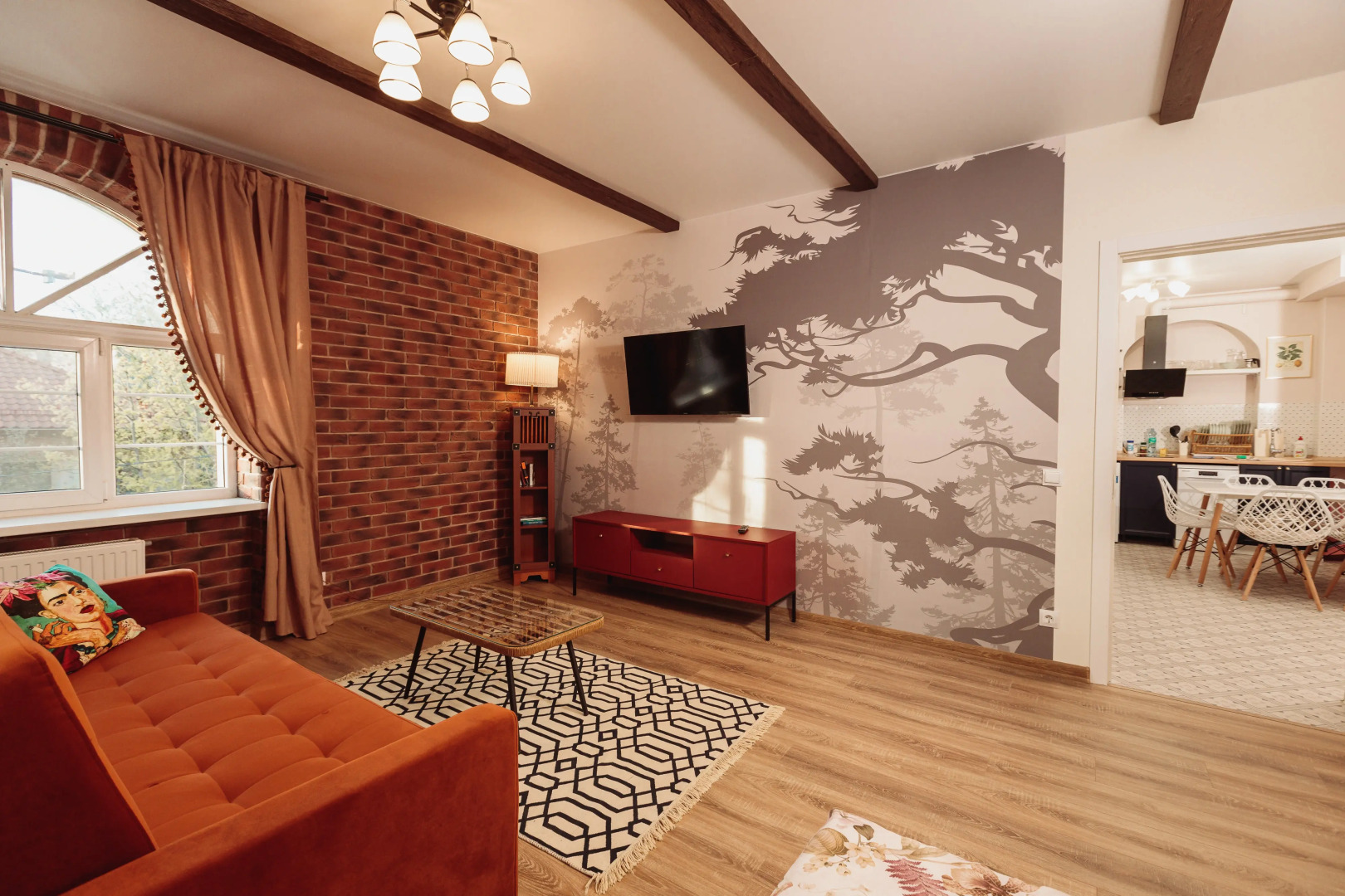 Квартира Двухкомнатная Московская 12