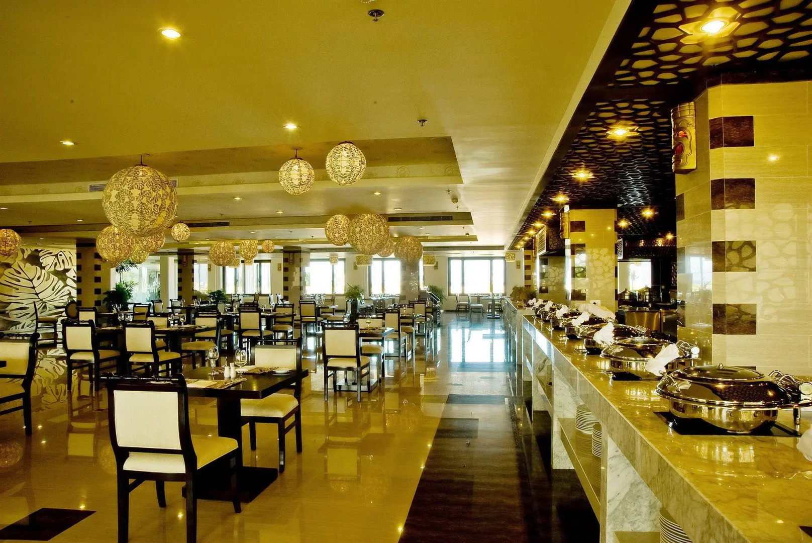 Отель Olalani Resort and Condotel