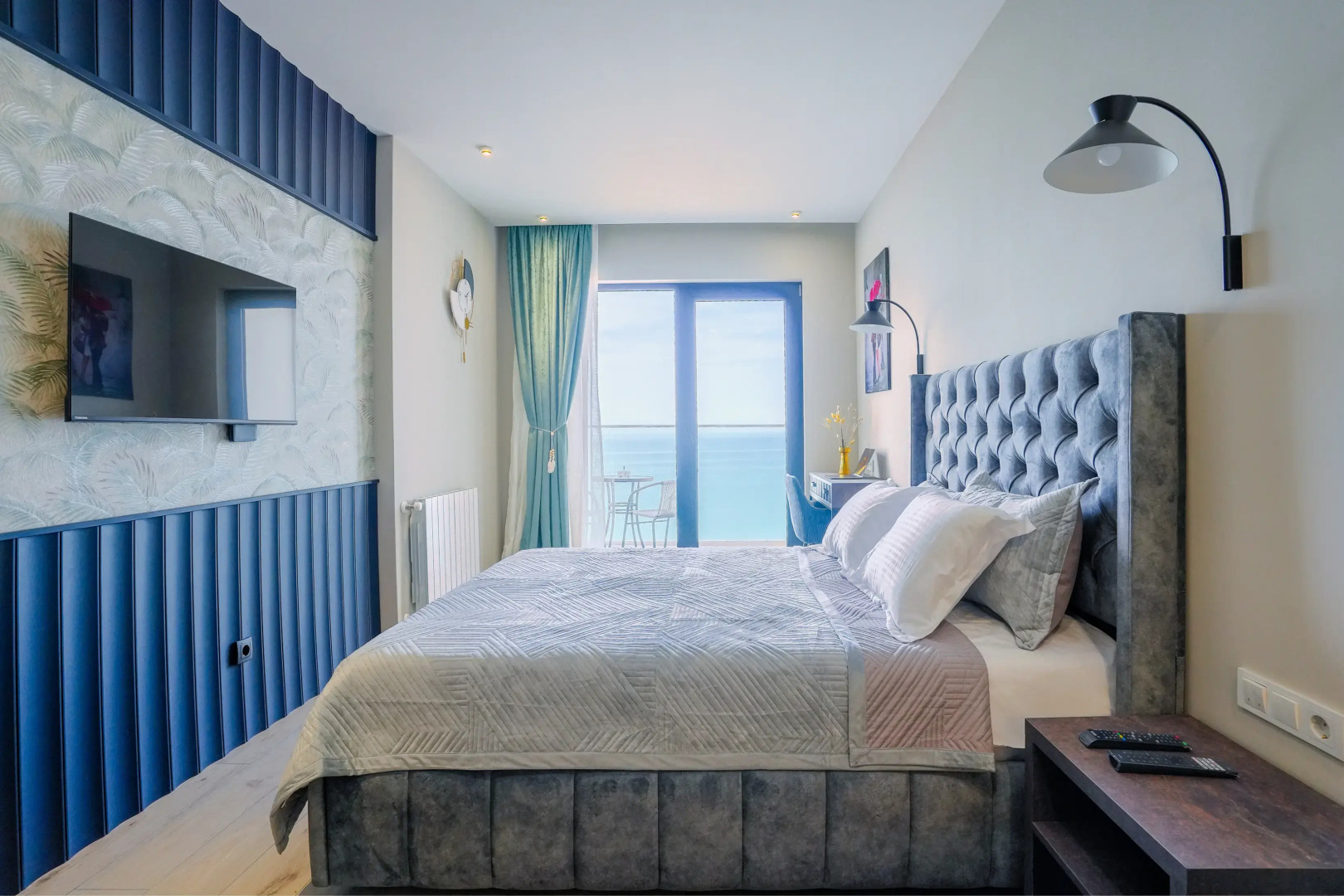 Апарт-отель Next White RightApart