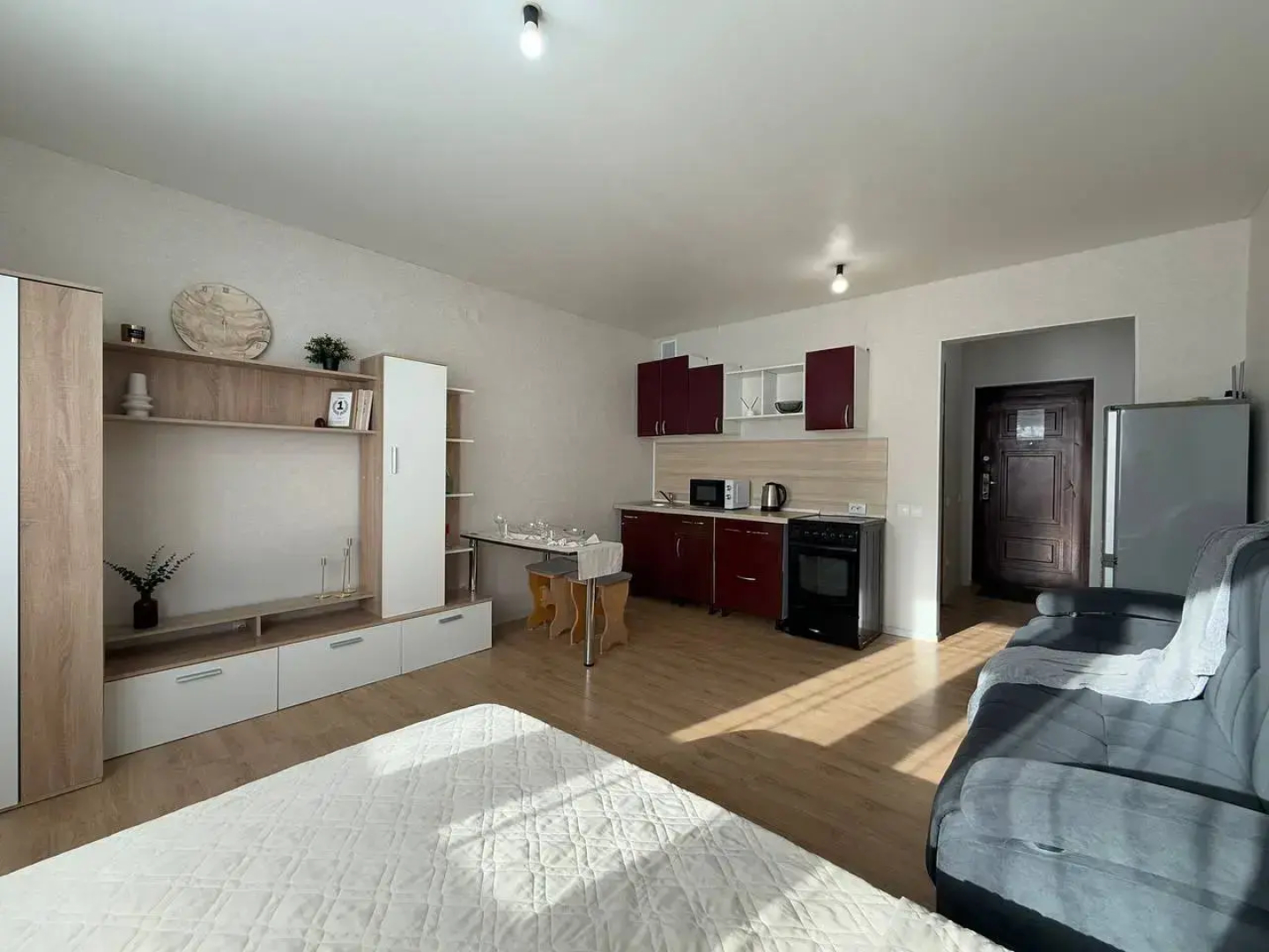 Квартира Новая рядом с Озером и Метро