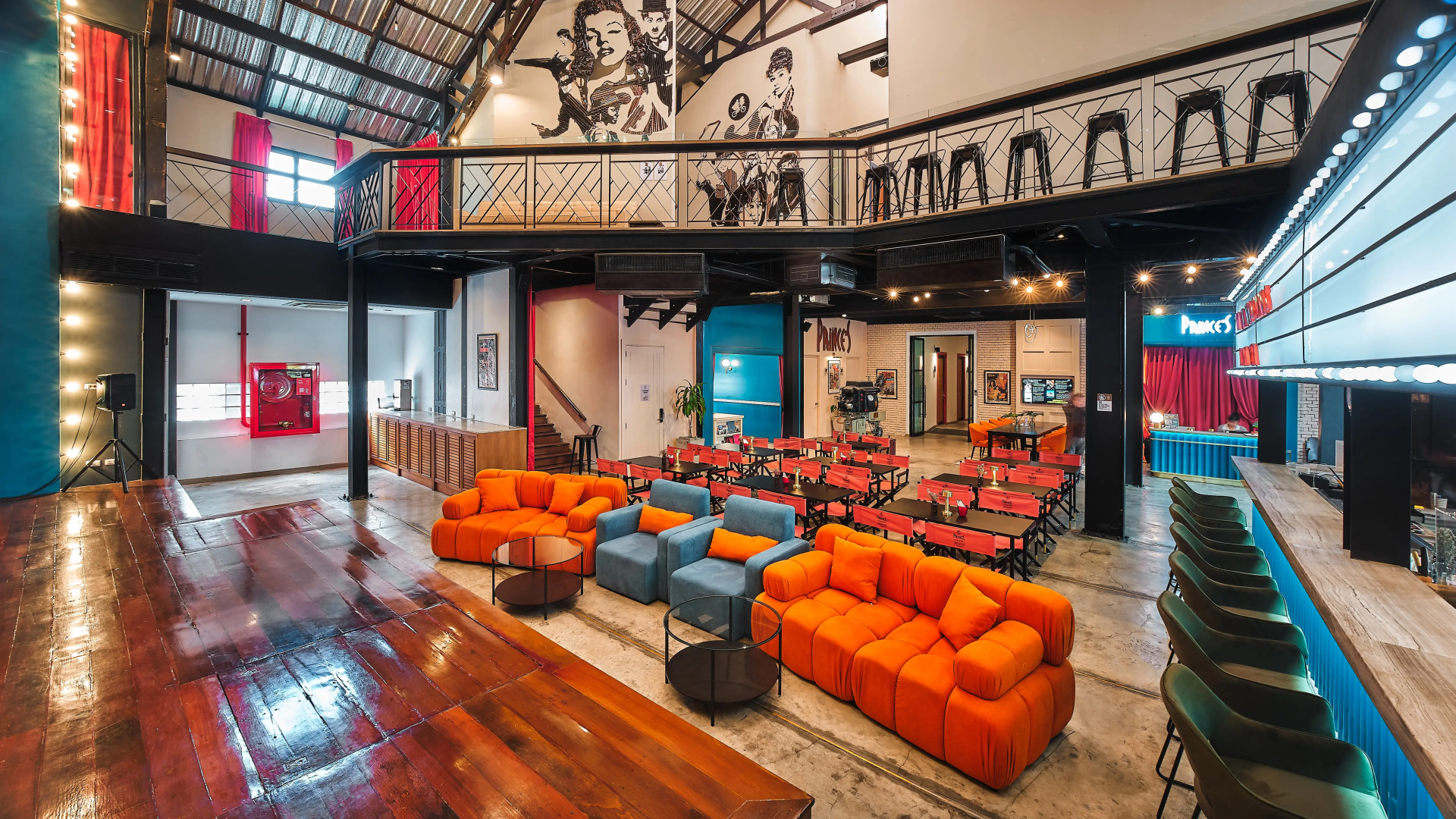 Отель Prince Theatre Heritage Stay