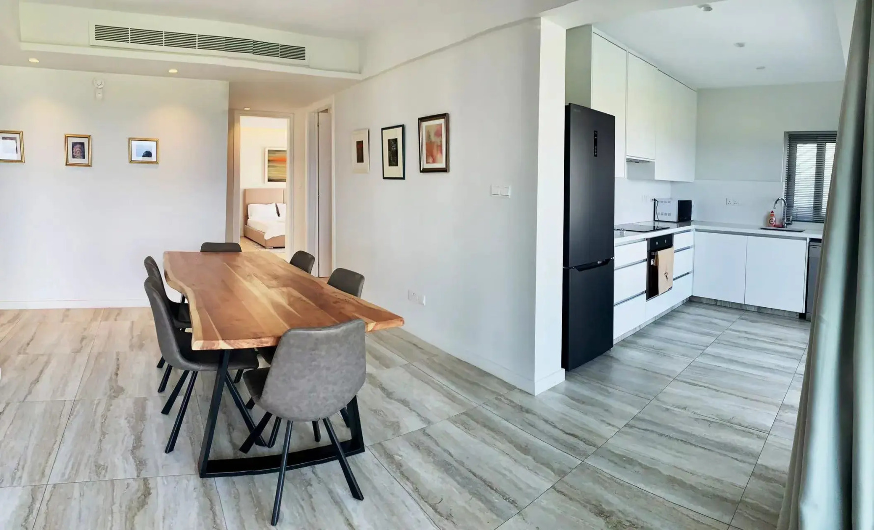 Апартаменты Emerald Suites