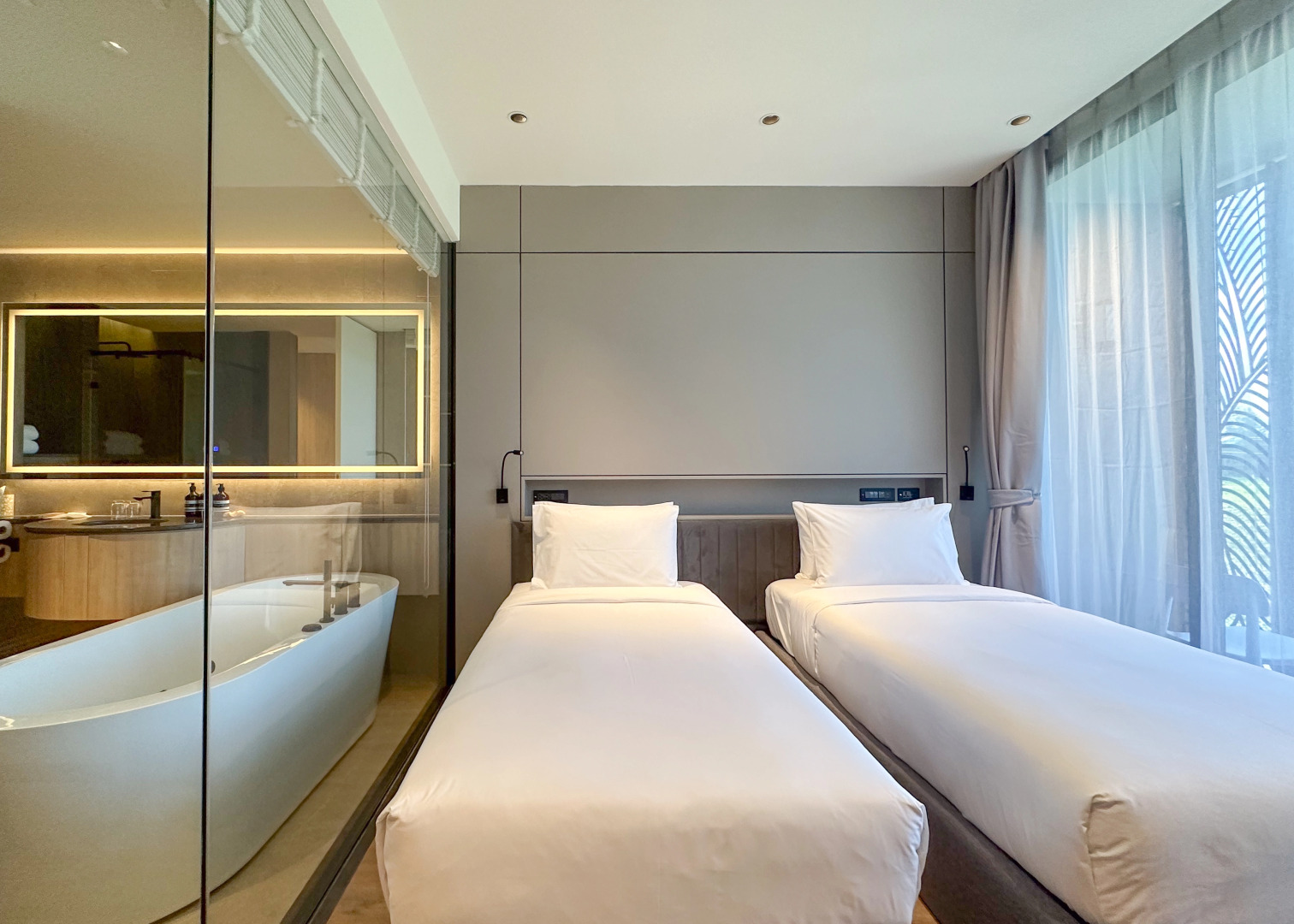 Отель La Green Hotel & Residence Пхукет